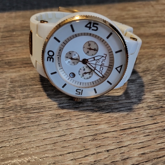 Mulco Silicone Watch - Picture 4 of 5